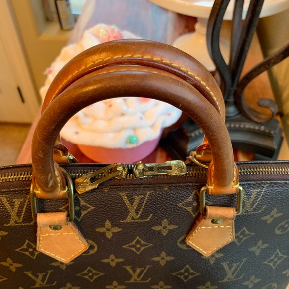 ❌❌SOLD ON MERC❌❌Authentic Louis Vuitton Monogram - Picture 7 of 8